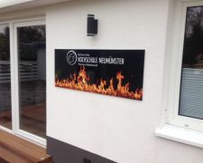 Logo-Entwicklung und thematische Fotokombination